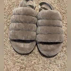 Ugg fluff slipper/slides